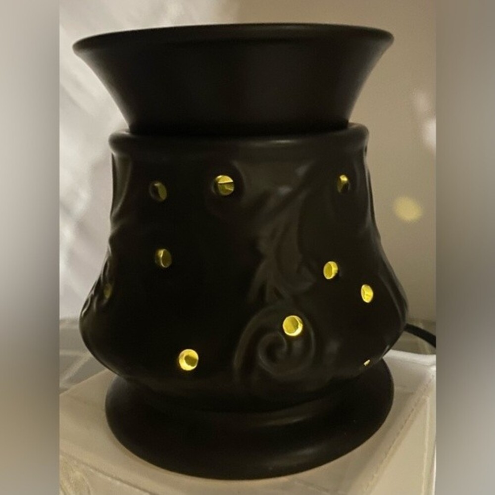 PartyLite Fragrance Wax Warmer Flat Black Finish Electric Light Up Scent Glow